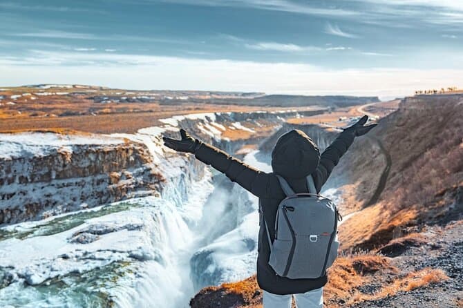 Iceland from Reykjavik Golden Circle Bus Day Tour 冰岛黄金圈中文一日团: supplier photo 2