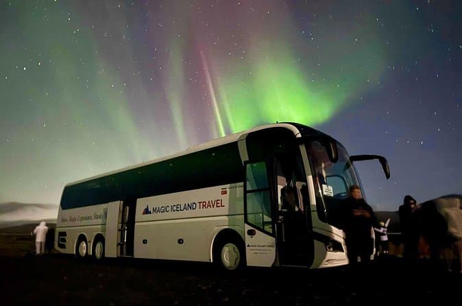 Reykjavik: Northern Lights Coach Tour with Local Hunters: supplier photo 2
