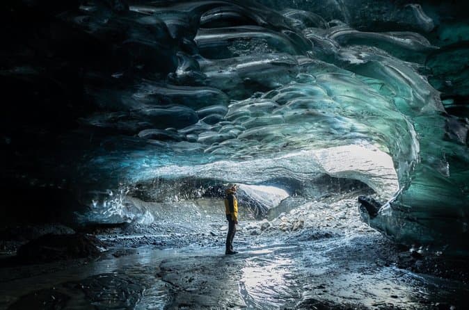 The Original Ice Cave Tour in Jökulsárlón Glacier Lagoon: supplier photo 3