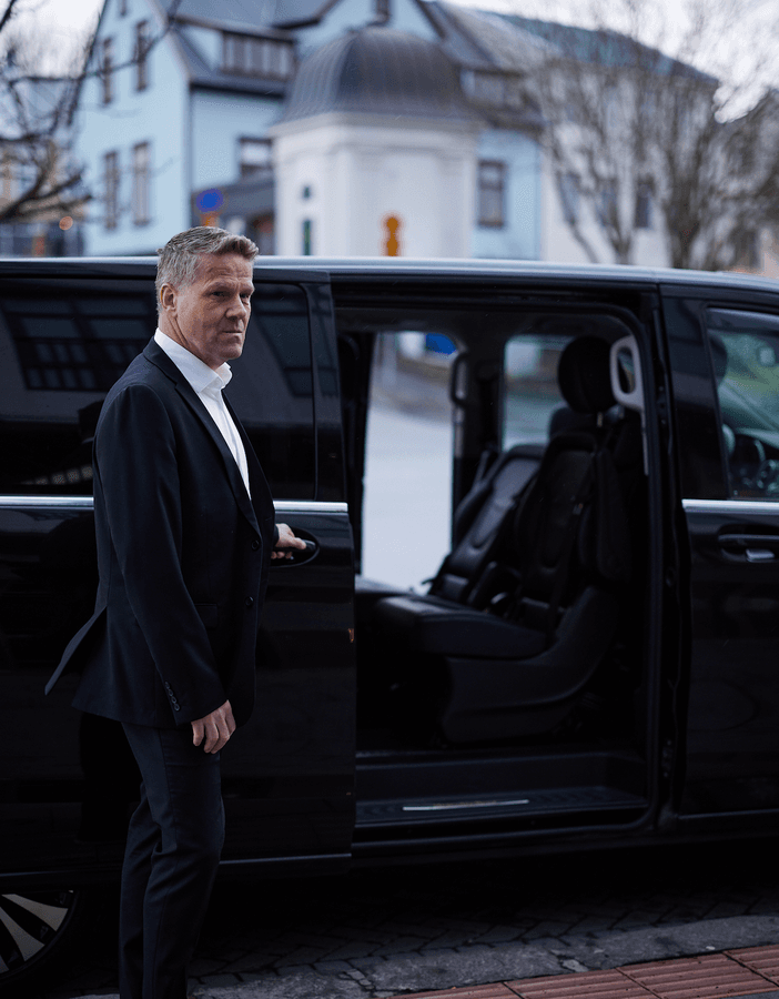 Private Luxury Transfer from Reykjavik to Blue Lagoon: supplier photo 2
