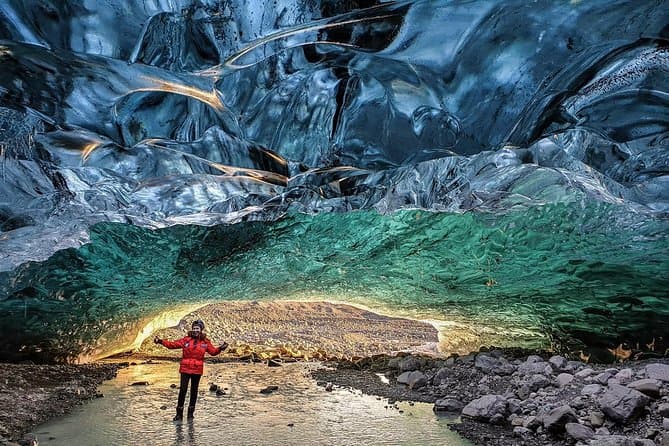 Ice Cave and Glacier Walk into Blue Glacier Canyon: supplier photo 2