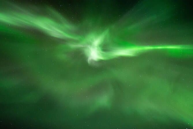 Private Northern Lights Tour - Champagne & Chocolates Aurora Hunt: supplier photo 2