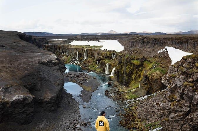 Landmannalaugar Hike and the Valley of Tears from Rvk and Selfoss: supplier photo 3