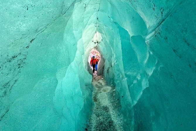 Skaftafell Ice Caving & Glacier Hike: supplier photo 2