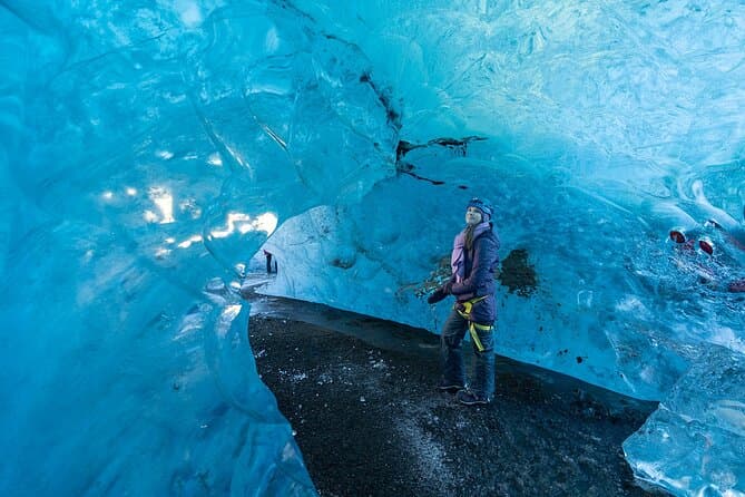 Crystal Blue Ice Cave - Super Jeep From Jökulsárlón Glacier Lagoon: supplier photo 2