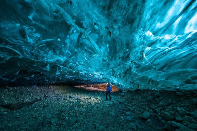 The Original Ice Cave Tour in Jökulsárlón Glacier Lagoon: supplier photo 3
