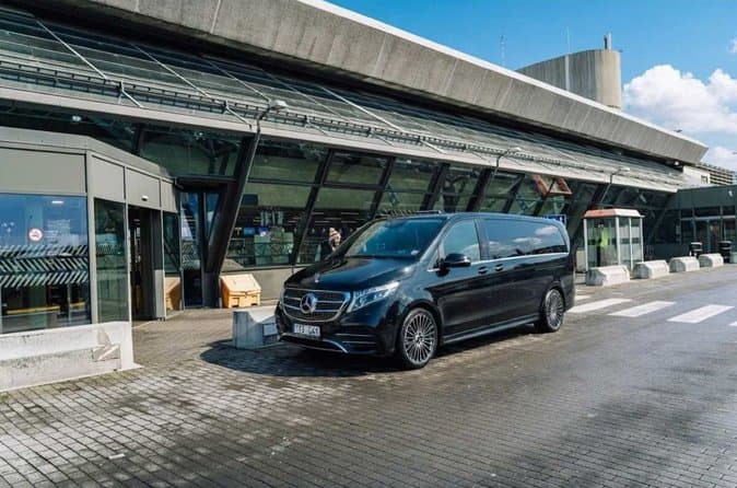 Iceland: Airport Transfers between Keflavik and Reykjavik City: photo supplied by the booking partner